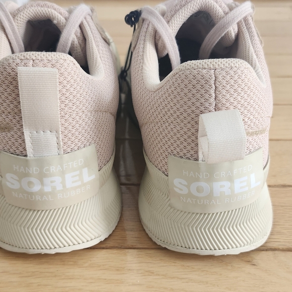 Sorel Pink and Cream Sneakers Minimalist Design - Picture 6 of 6